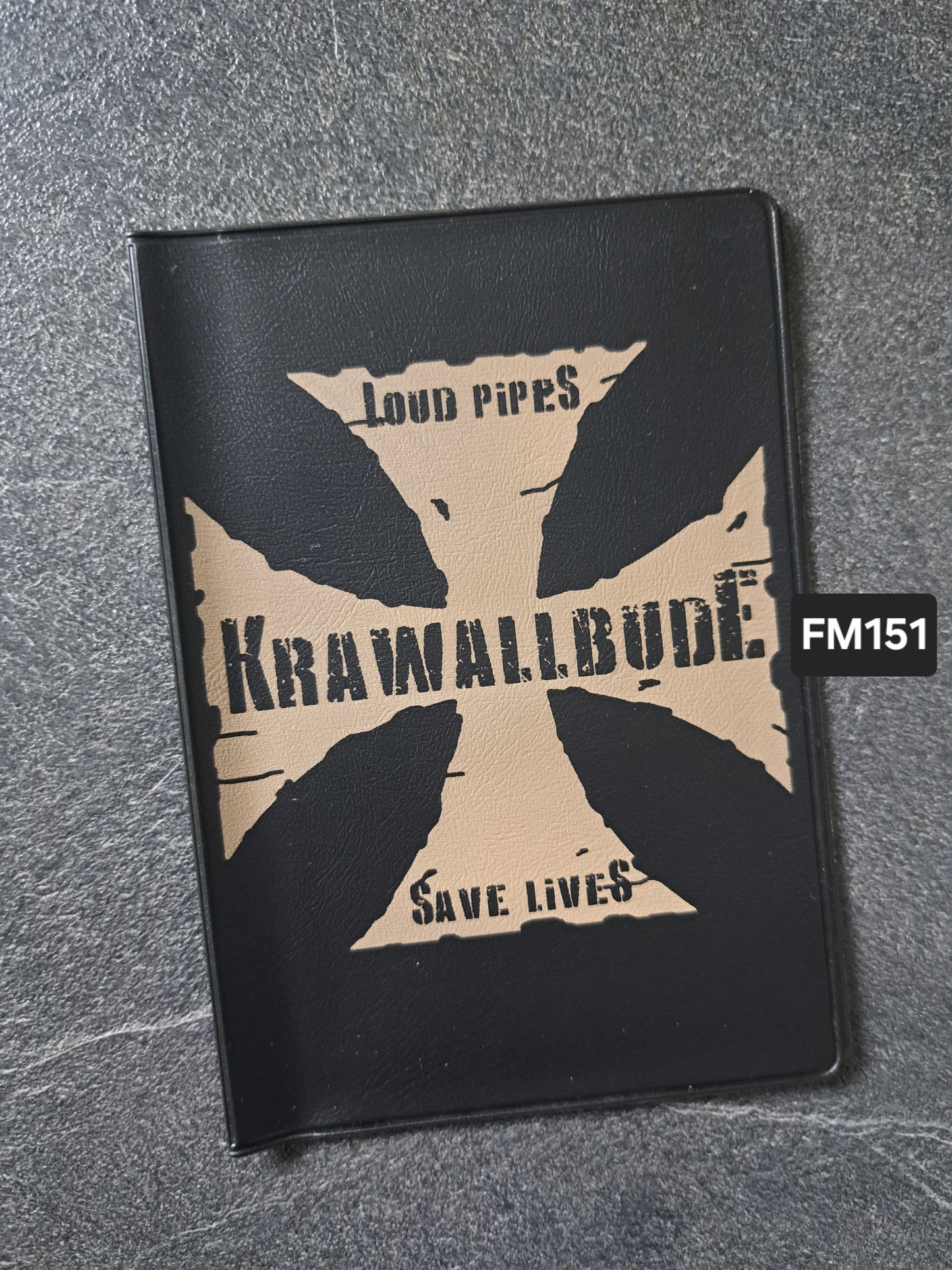 Fahrzeugscheinmappe Gravurdekor Eis. Kreuz Krawallbude