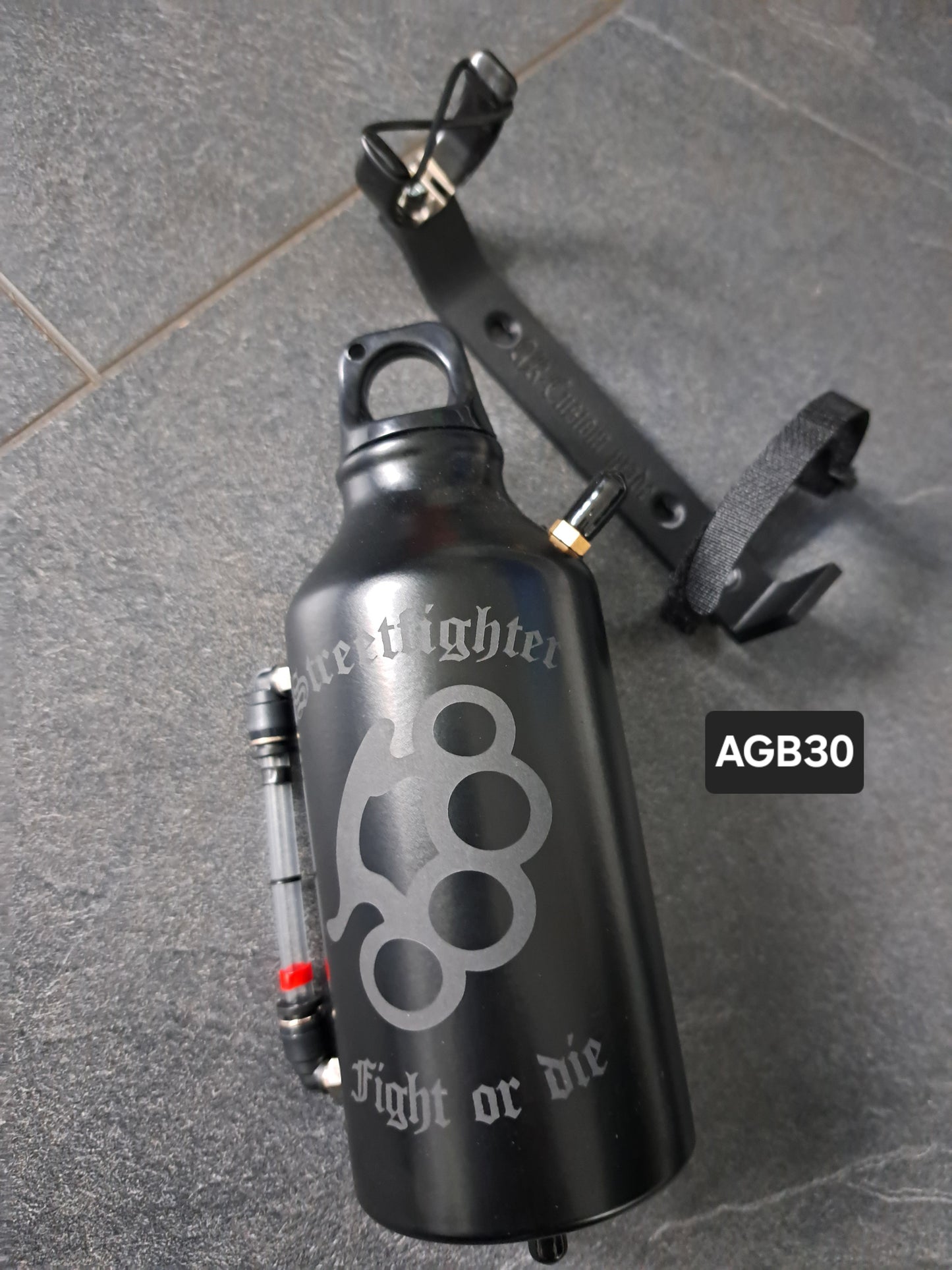 Ausgleichsbehälter SF Schlagring Fight or die