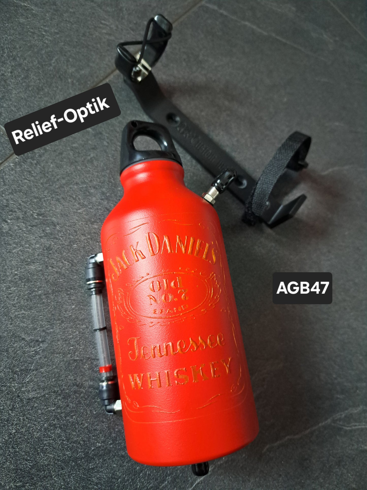 Ausgleichsbehälter Jack D. Reliefoptik