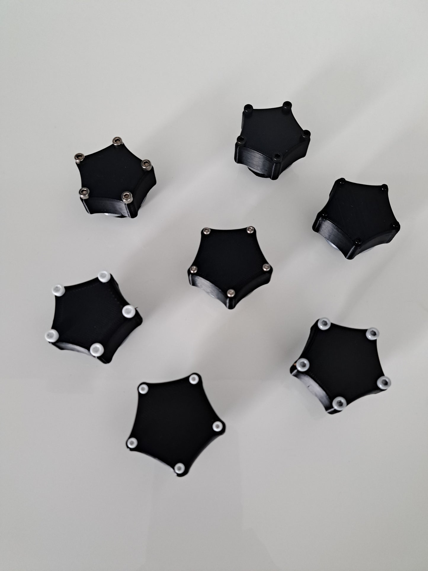Customdeckel Pentagon Dekoschrauben klein