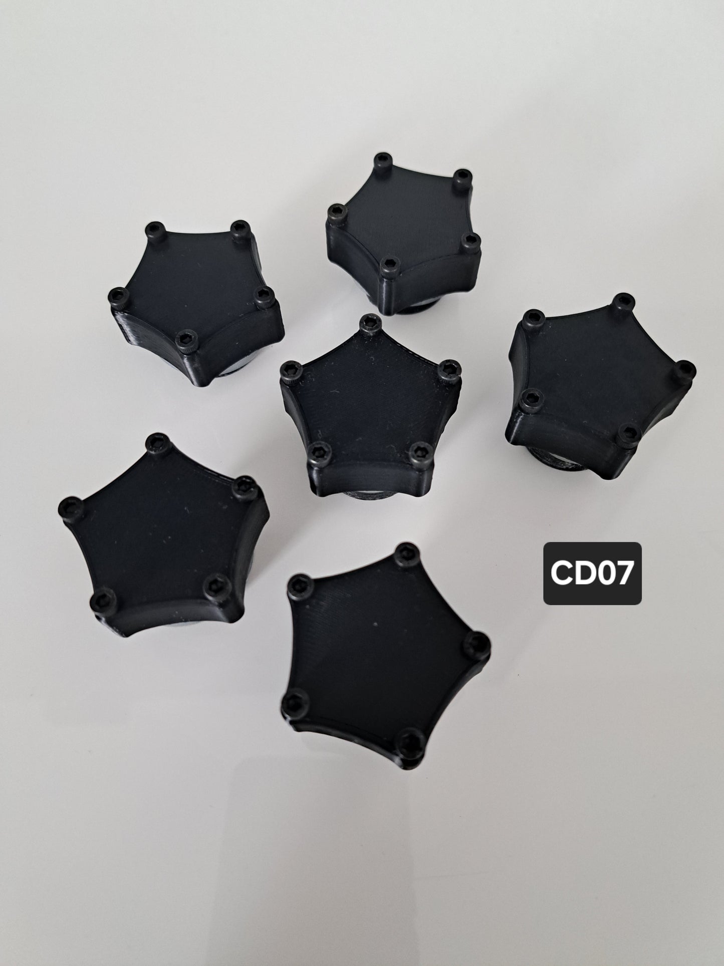 Customdeckel Pentagon Dekoschrauben groß