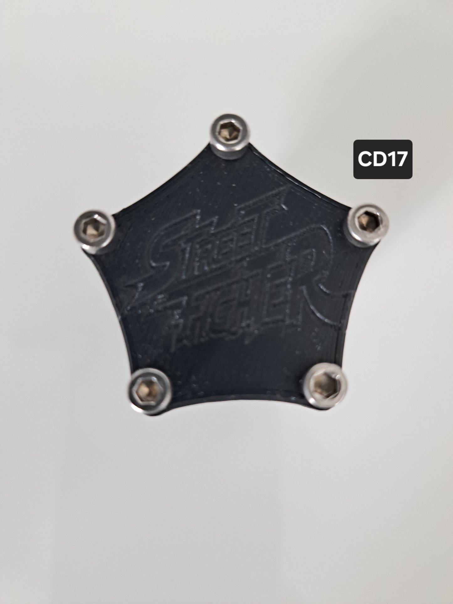 Customdeckel Pentagon Gravur Streetfighter