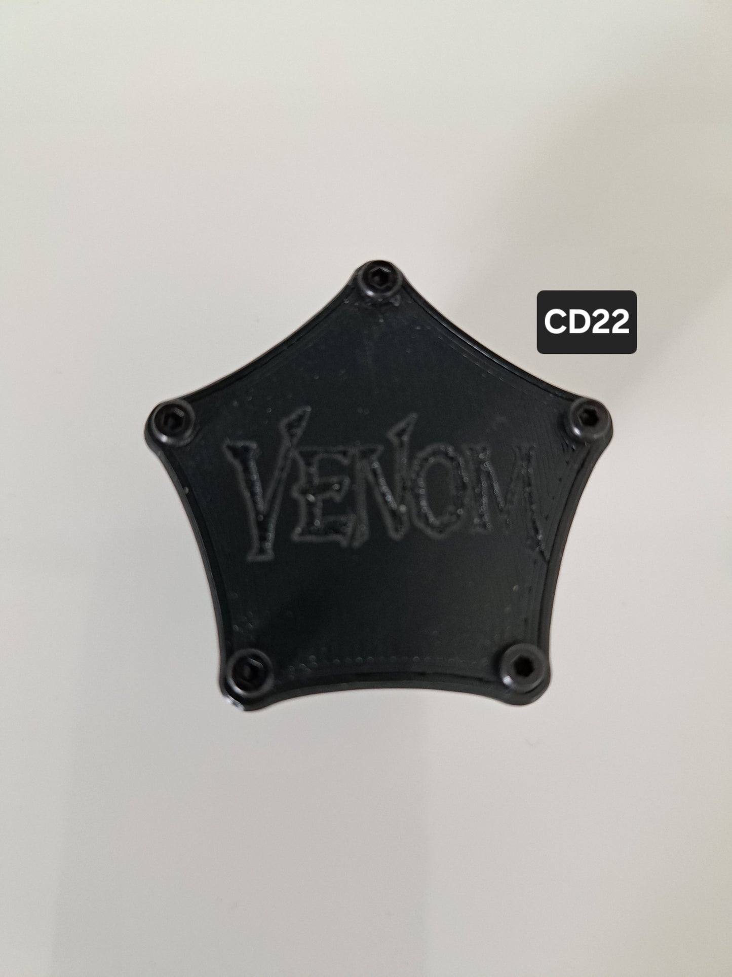 Customdeckel Pentagon Gravur Venom