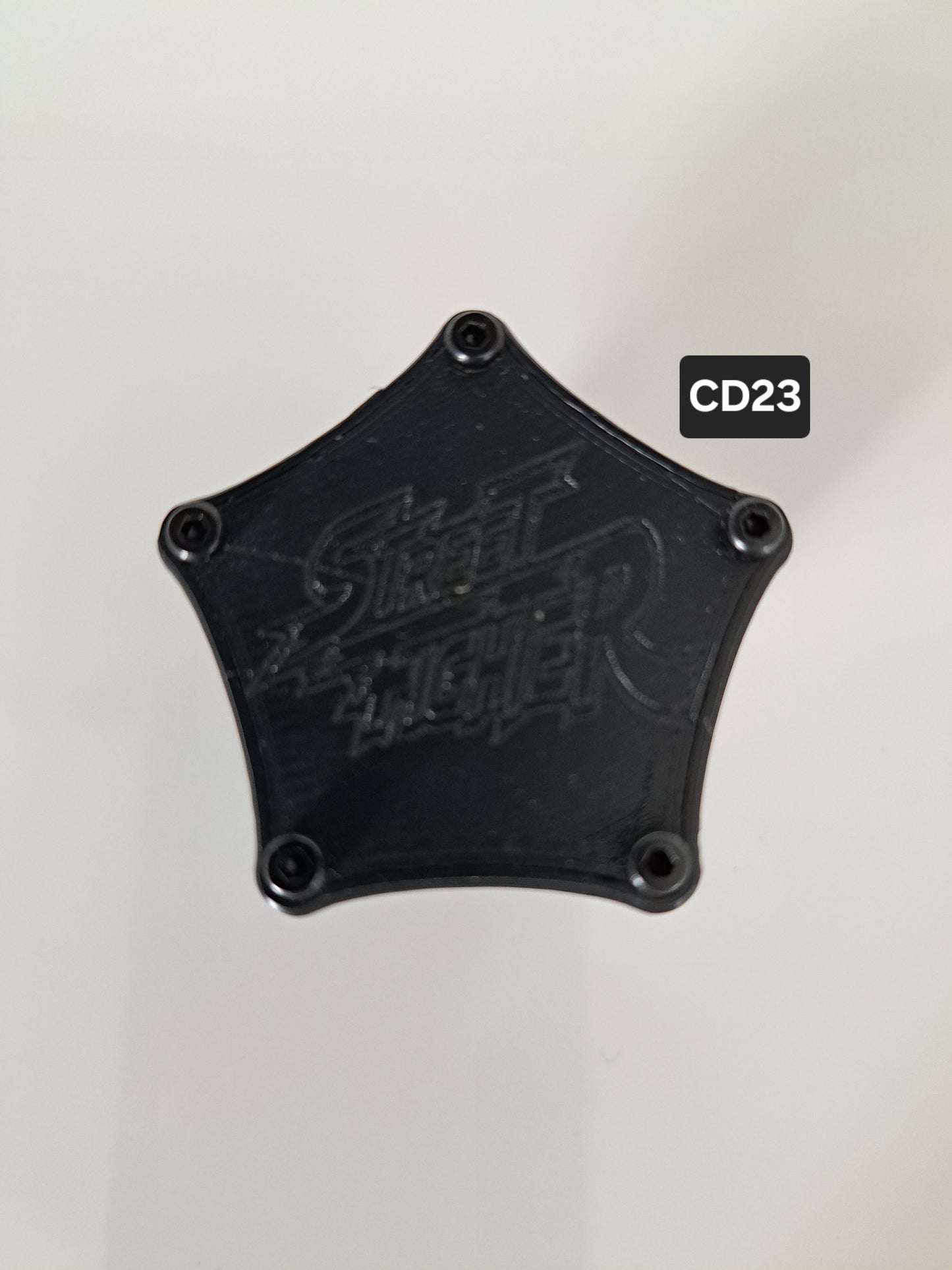 Customdeckel Pentagon Gravur Streetfighter