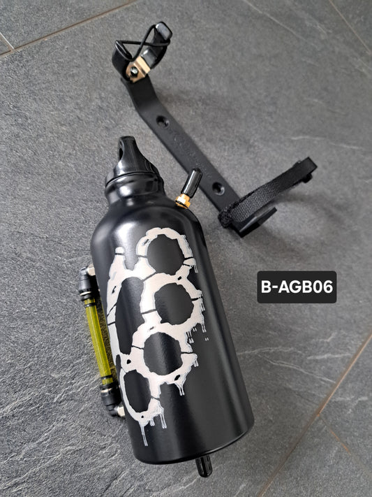 Ausgleichsbehälter Schlagring blutig