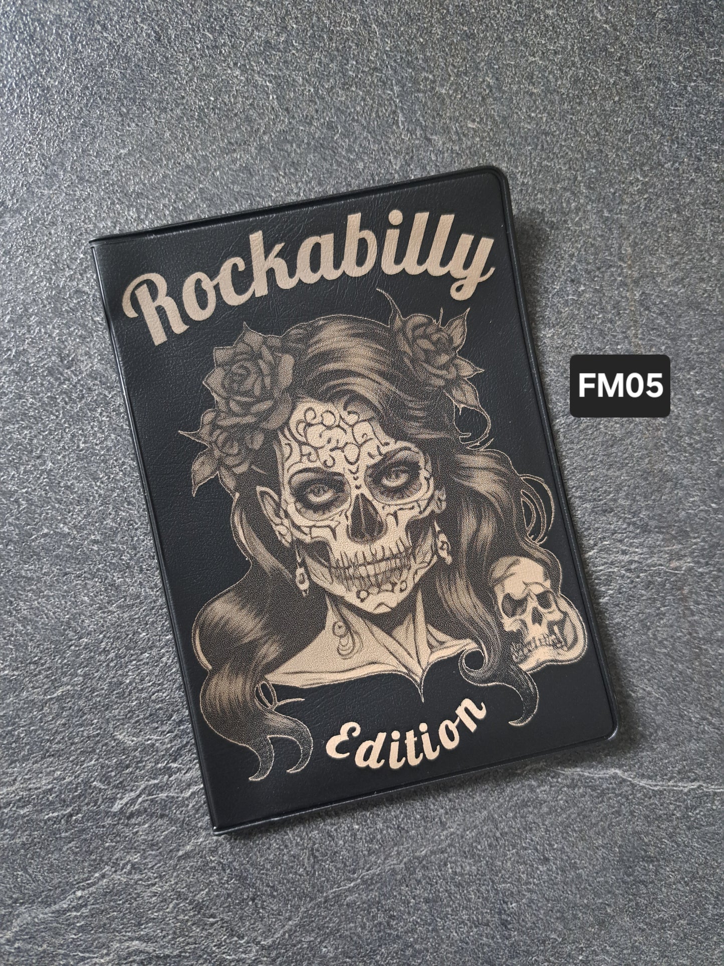 Fahrzeugscheinmappe Gravurdekor Rockabilly