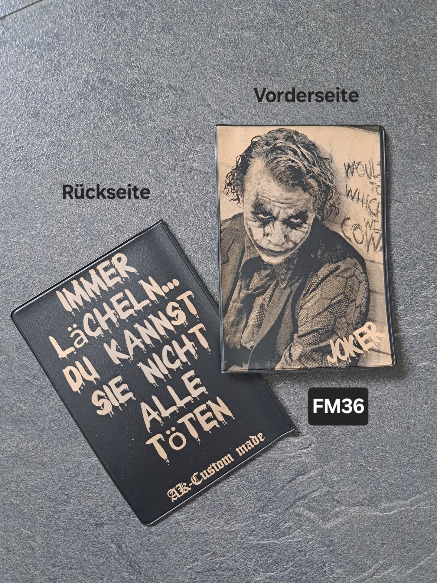 Fahrzeugscheinmappe Gravurdekor Joker