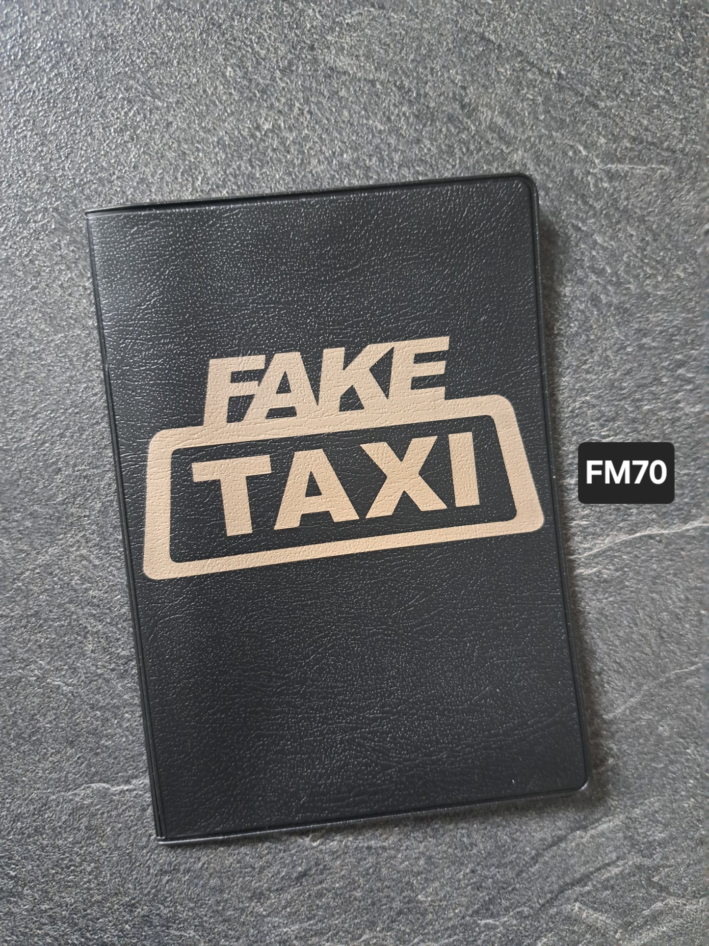 Fahrzeugscheinmappe Gravurdekor Fake Taxi