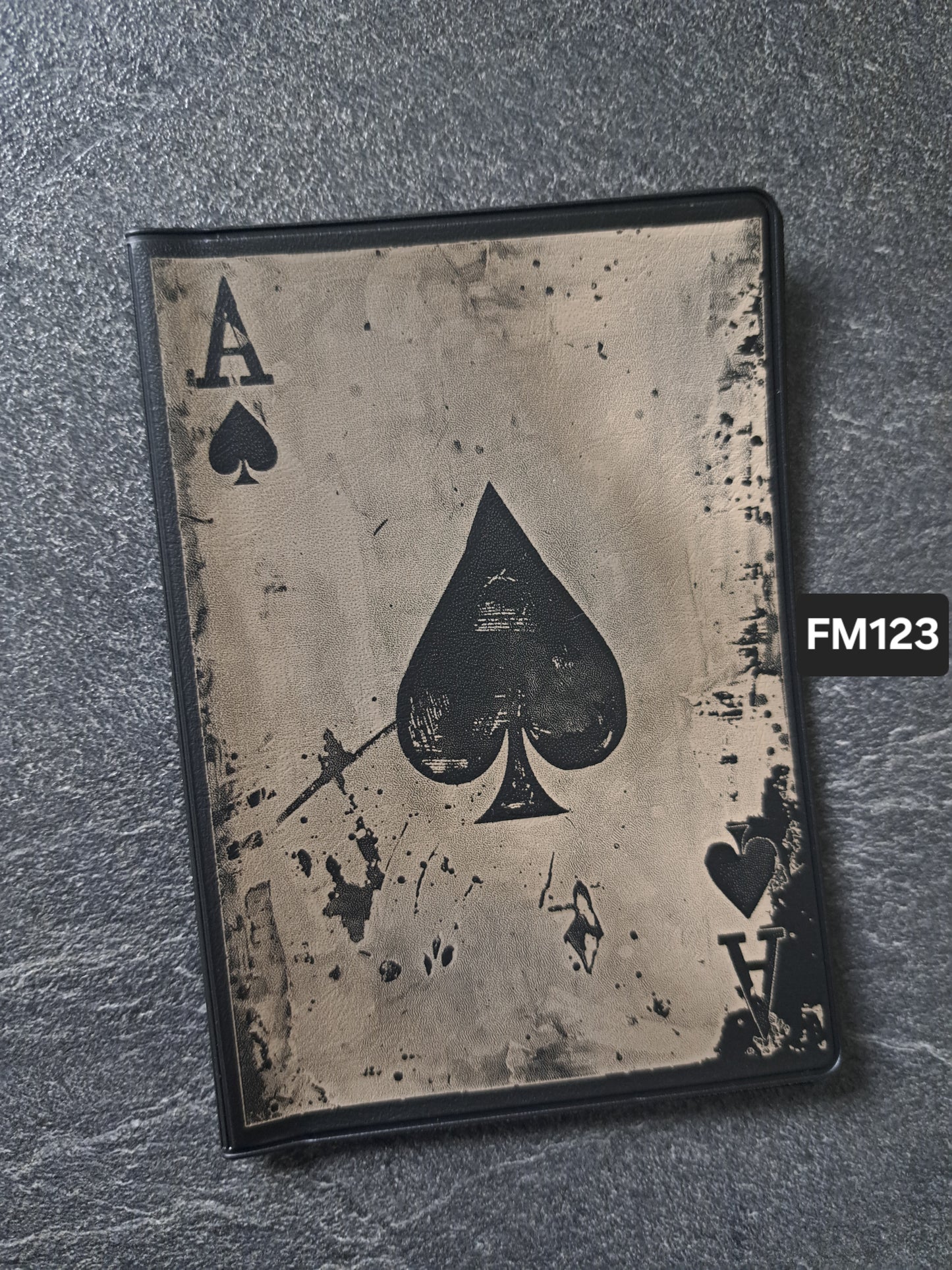 Fahrzeugscheinmappe Gravurdekor The Ace of Spades