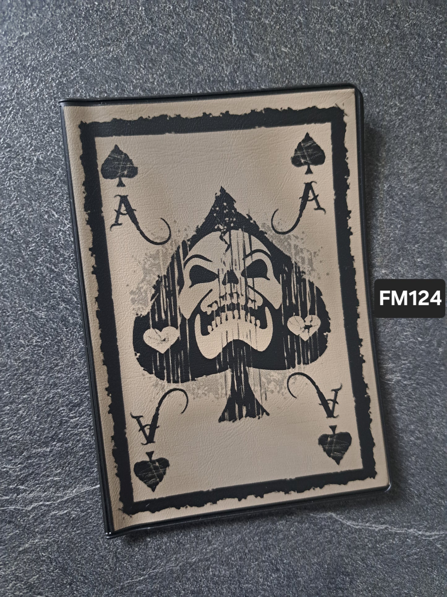 Fahrzeugscheinmappe Gravurdekor The Ace of Spades