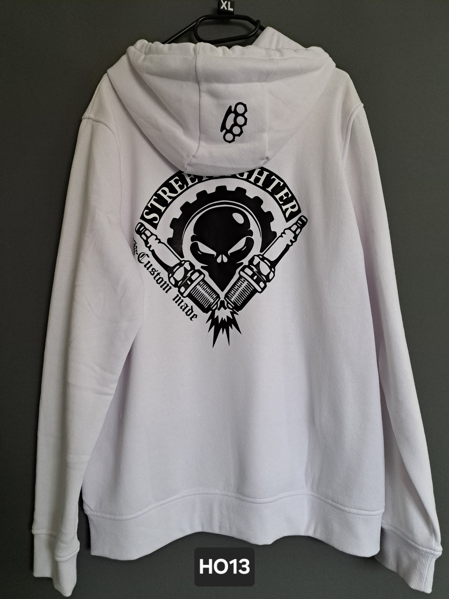 Hoodie Streetfighter Totenkopf Zündkerzen
