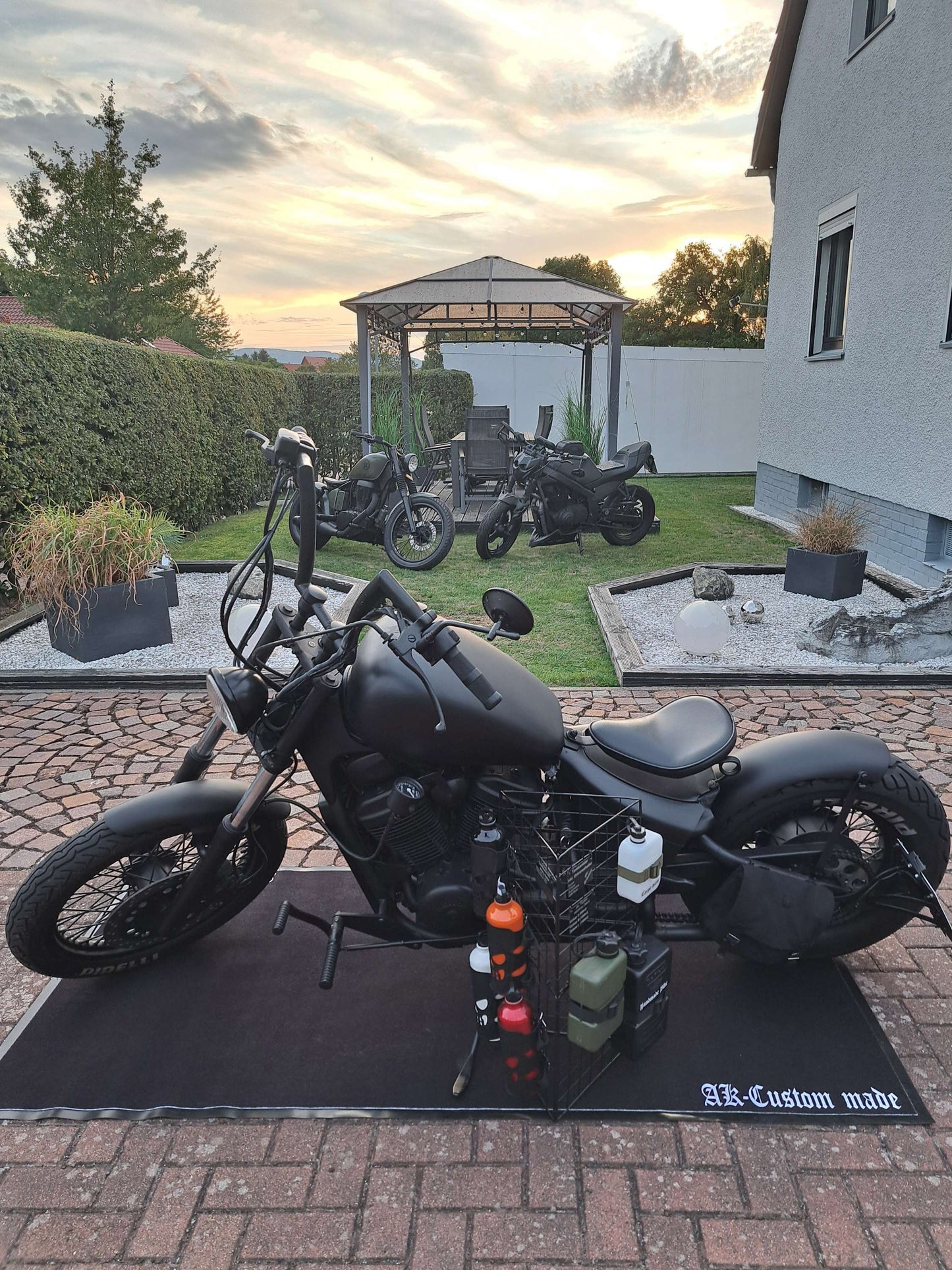 SKULL-Halter & (Tank-) Flasche