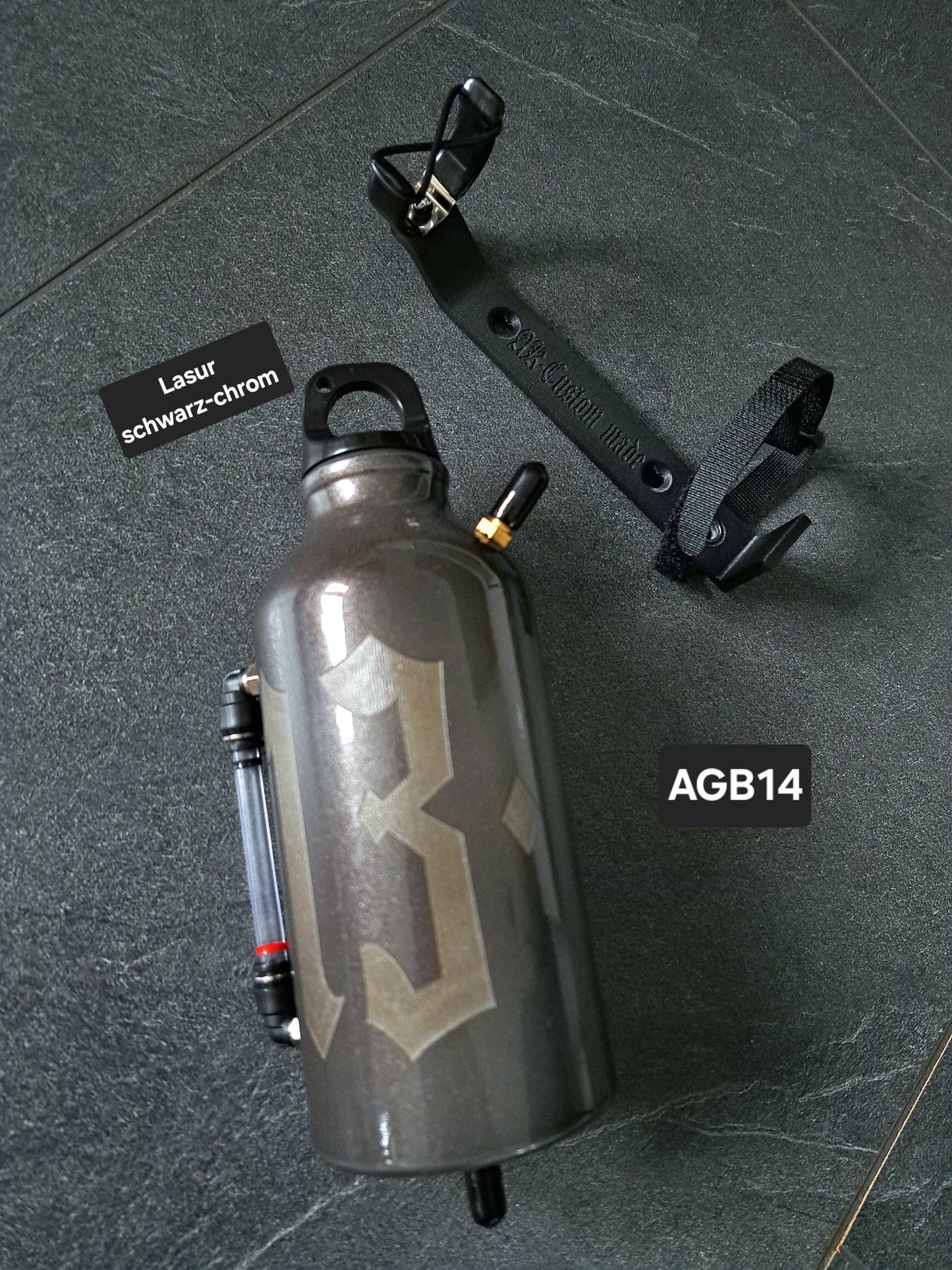 Ausgleichsbehälter *13*