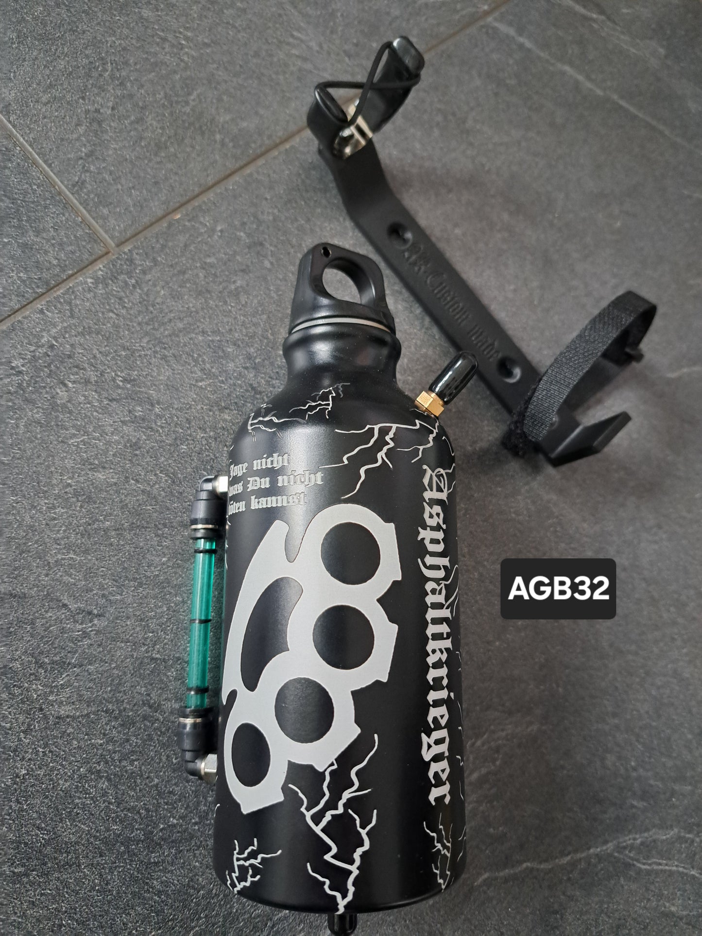 Ausgleichsbehälter Asphaltkrieger Schlagring