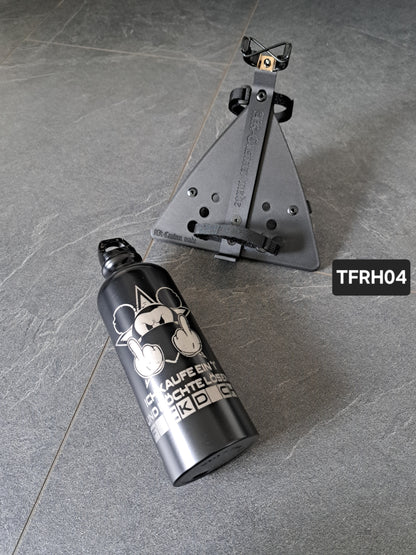 Suzuki Savage LS650 (Tank-)Flasche & Rahmenhalter MM F*ck Dich
