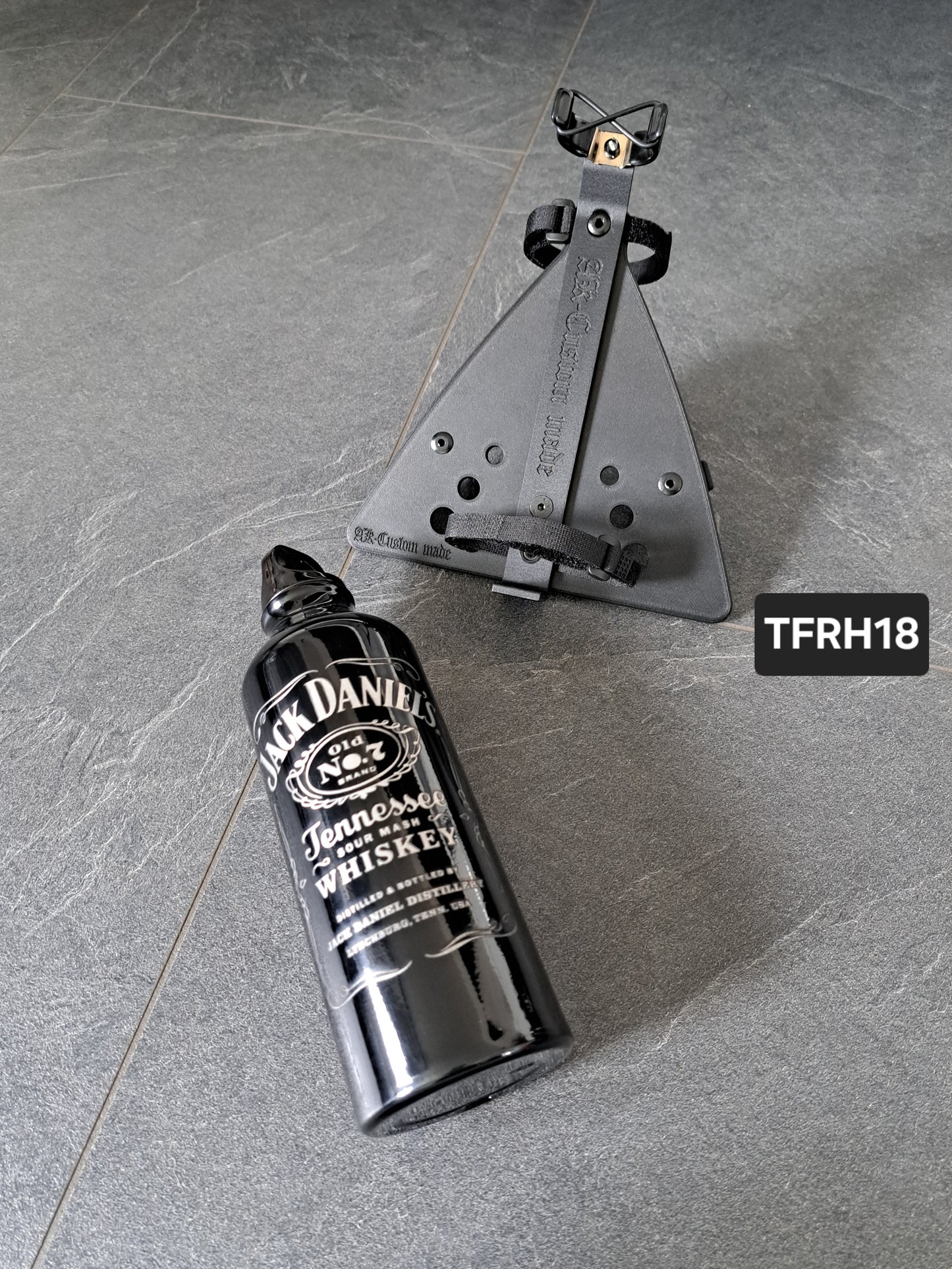 Suzuki Savage LS650 (Tank-)Flasche & Rahmenhalter J.D.