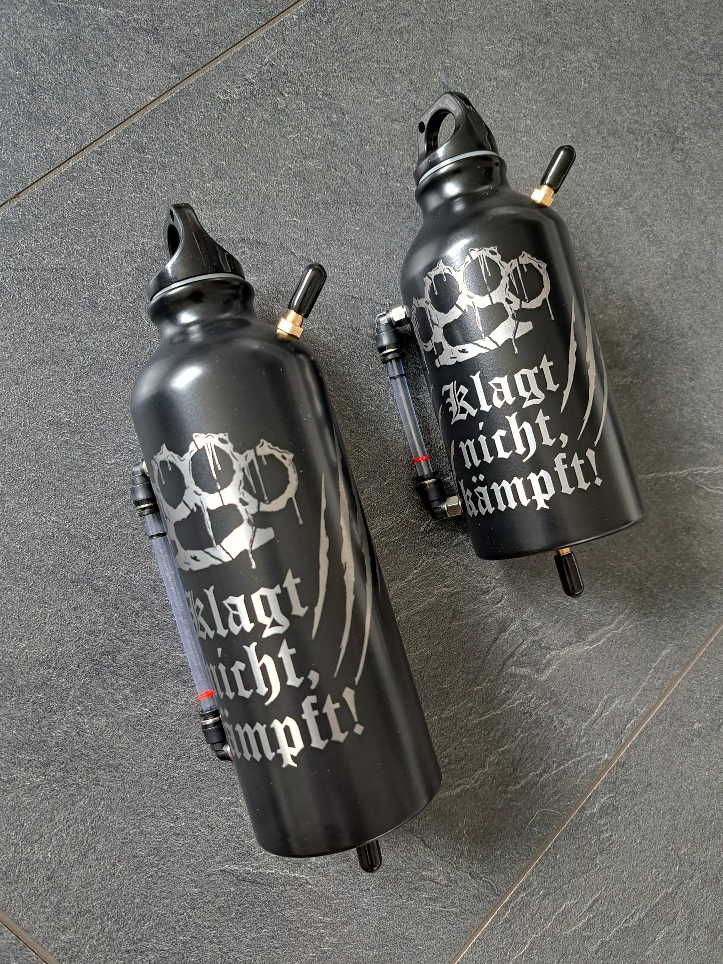 Ausgleichsbehälter Schlagring Krallen Klagt nicht,kämpft!