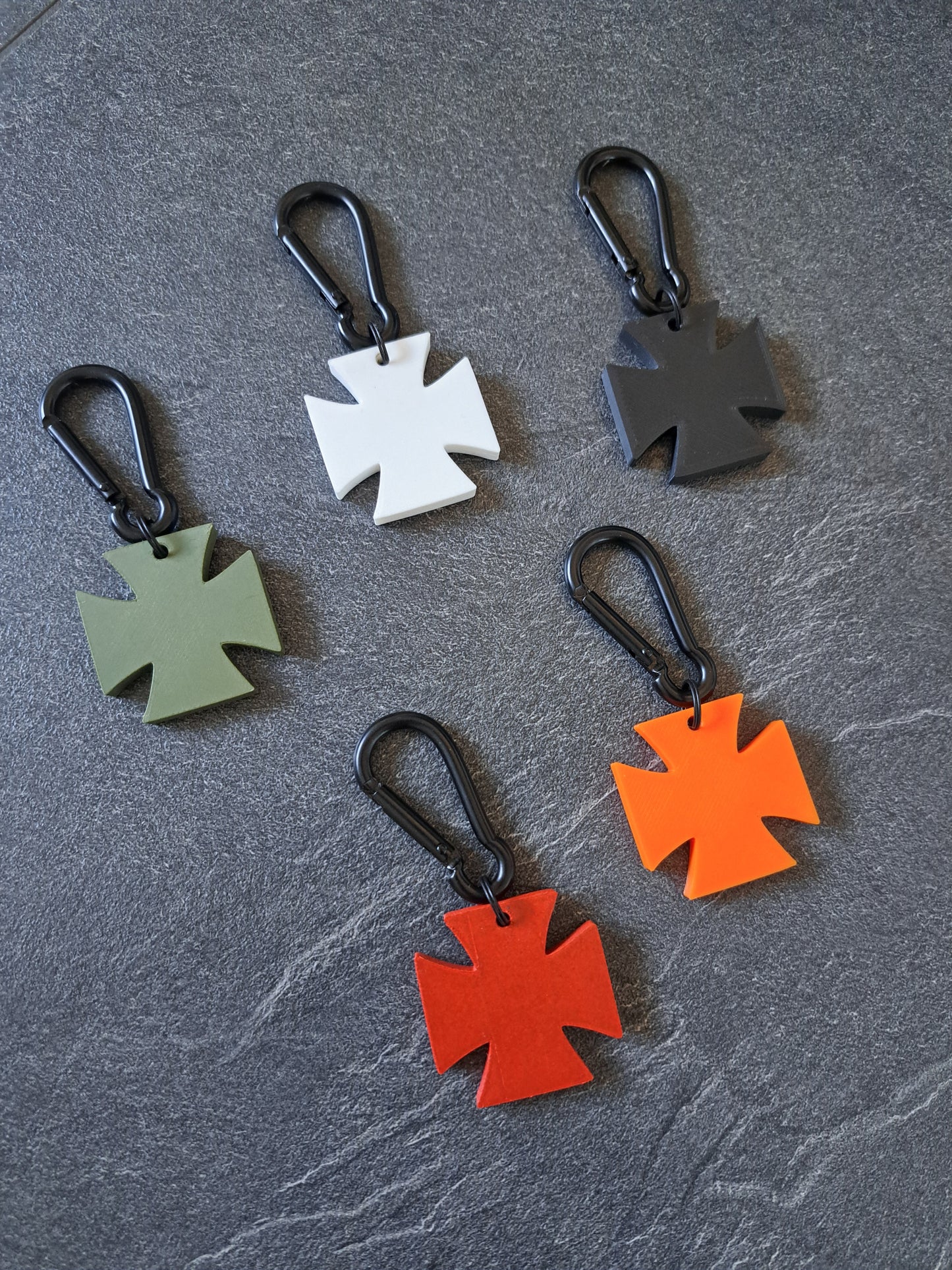 Schlüsselanhänger Eis. Kreuz div. Farben