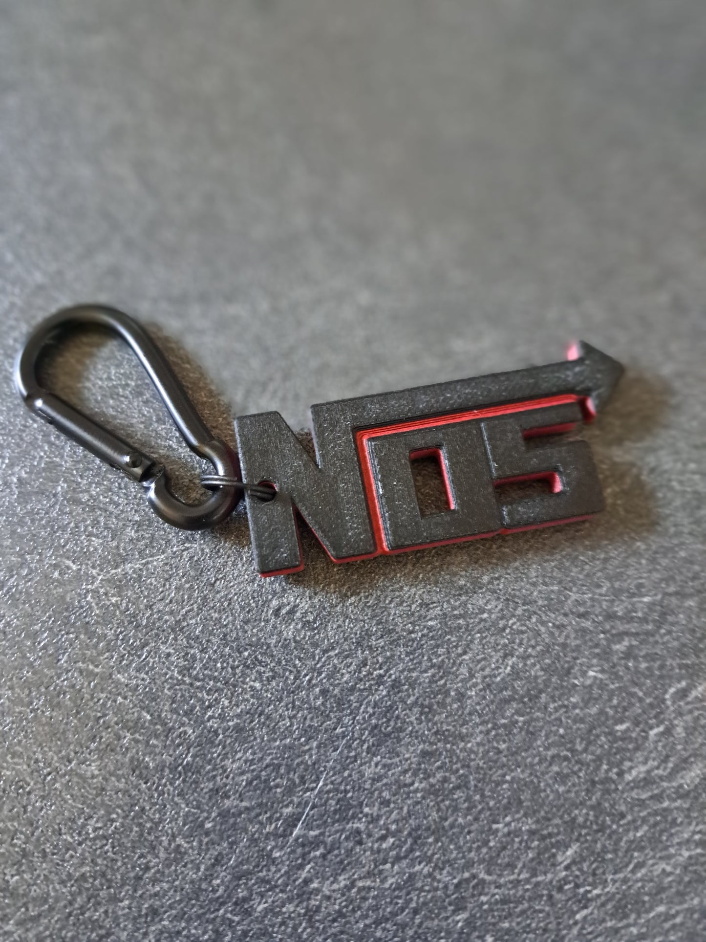 Schlüsselanhänger Schriftzug NOS  schwarz/rot