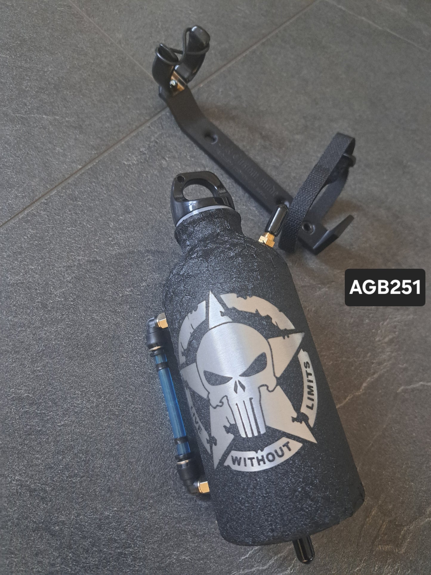 Ausgleichsbehälter Punisher Army-Stern Live Without Limits